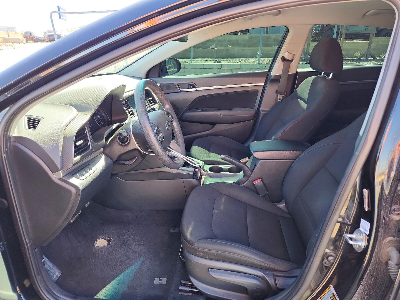 Hyundai ELANTRA Sel