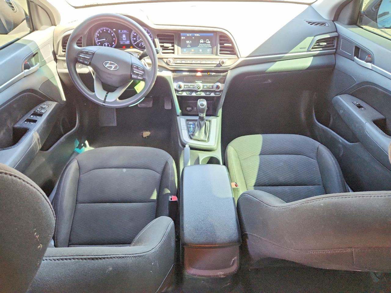 Hyundai ELANTRA Sel