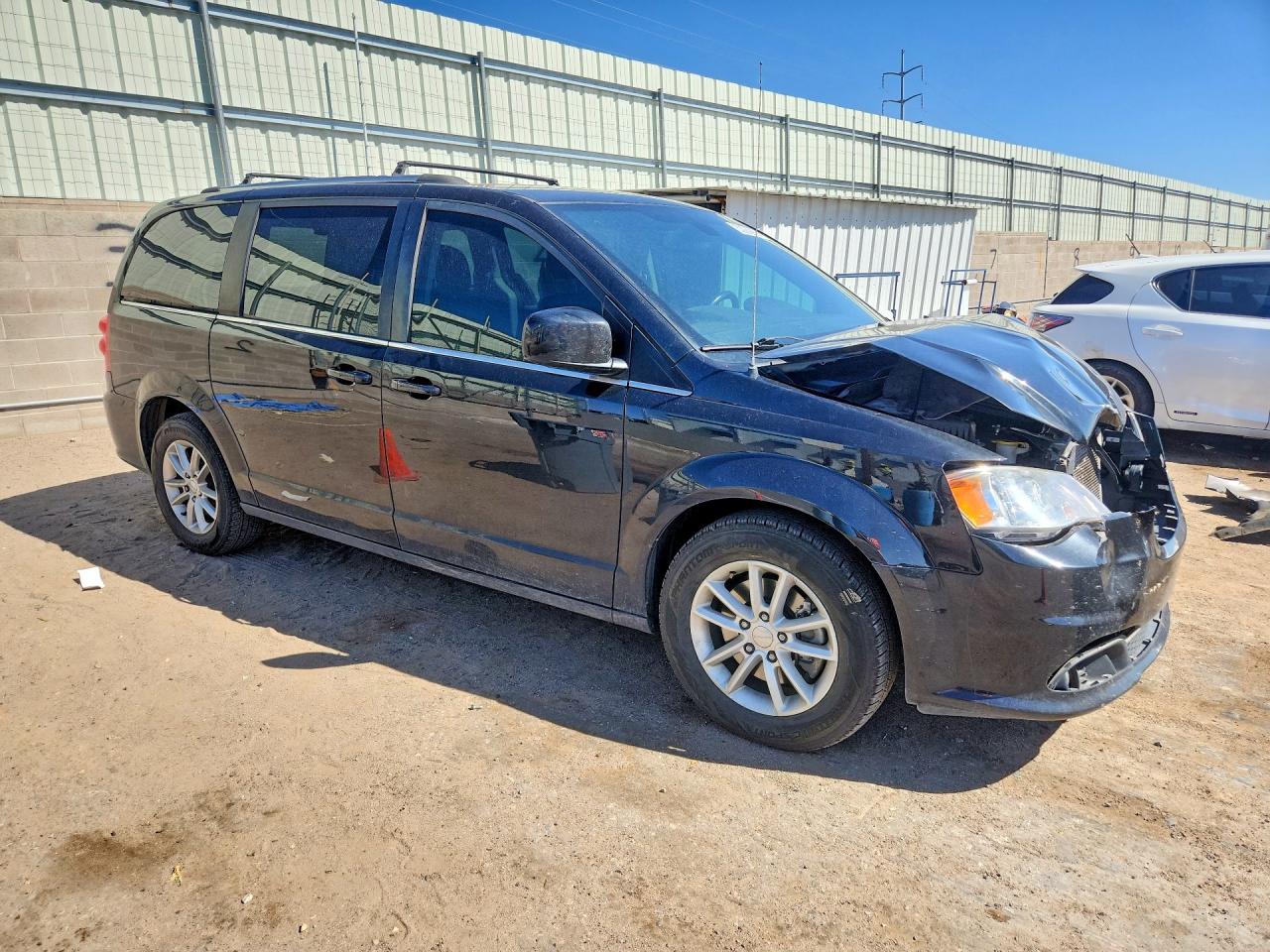Dodge Caravan Sxt
