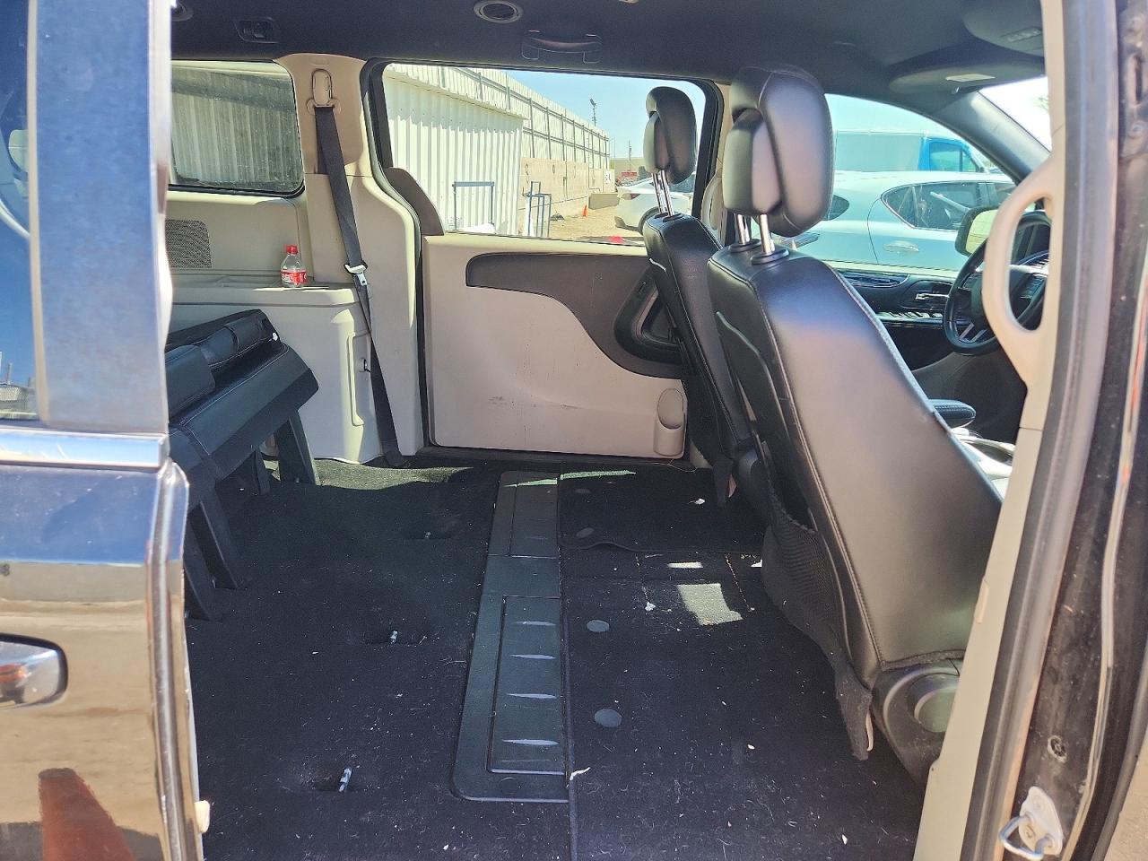 Dodge Caravan Sxt