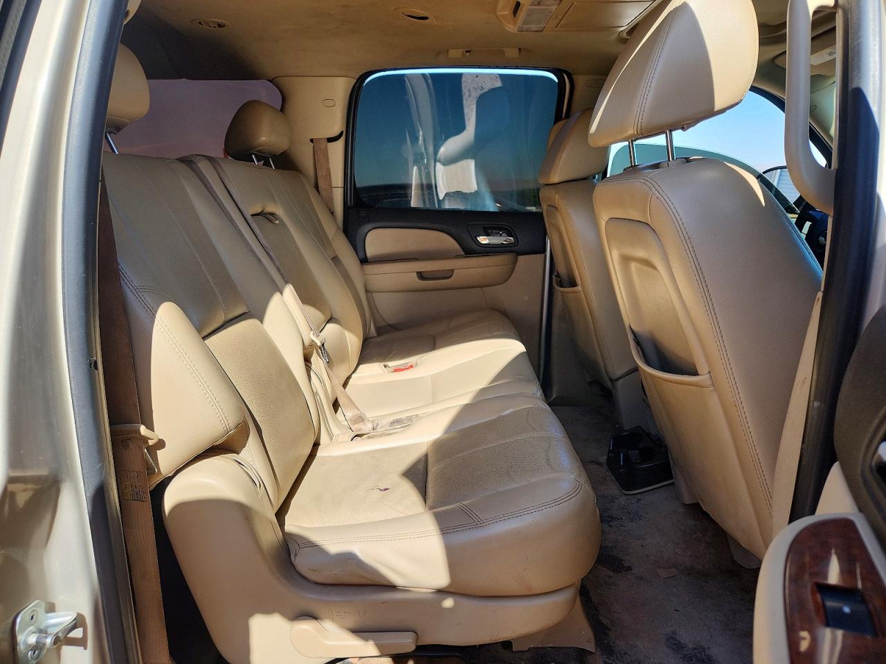Chevrolet Suburban C1500