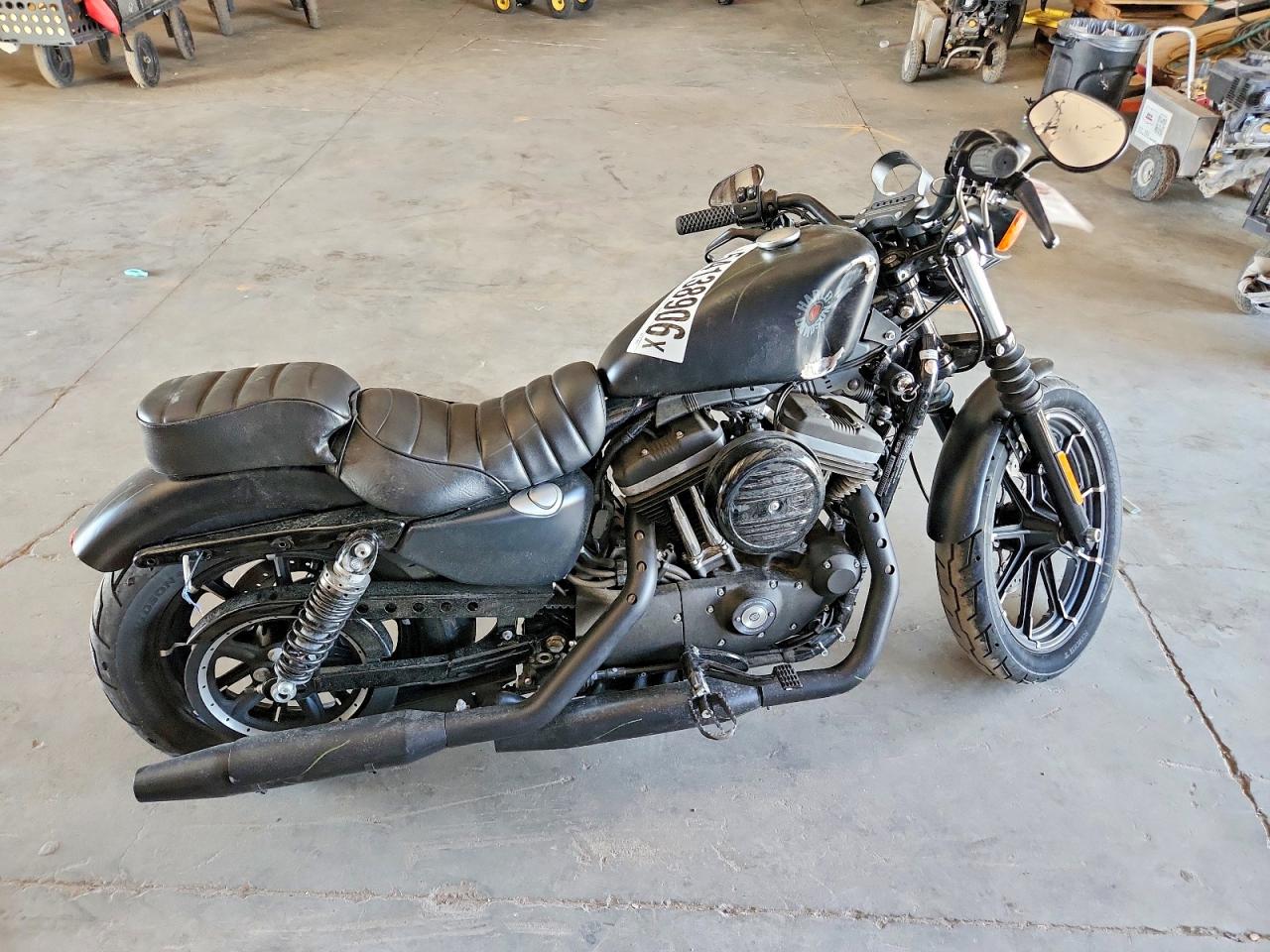 Salvage Harley-Davidson Xl Image