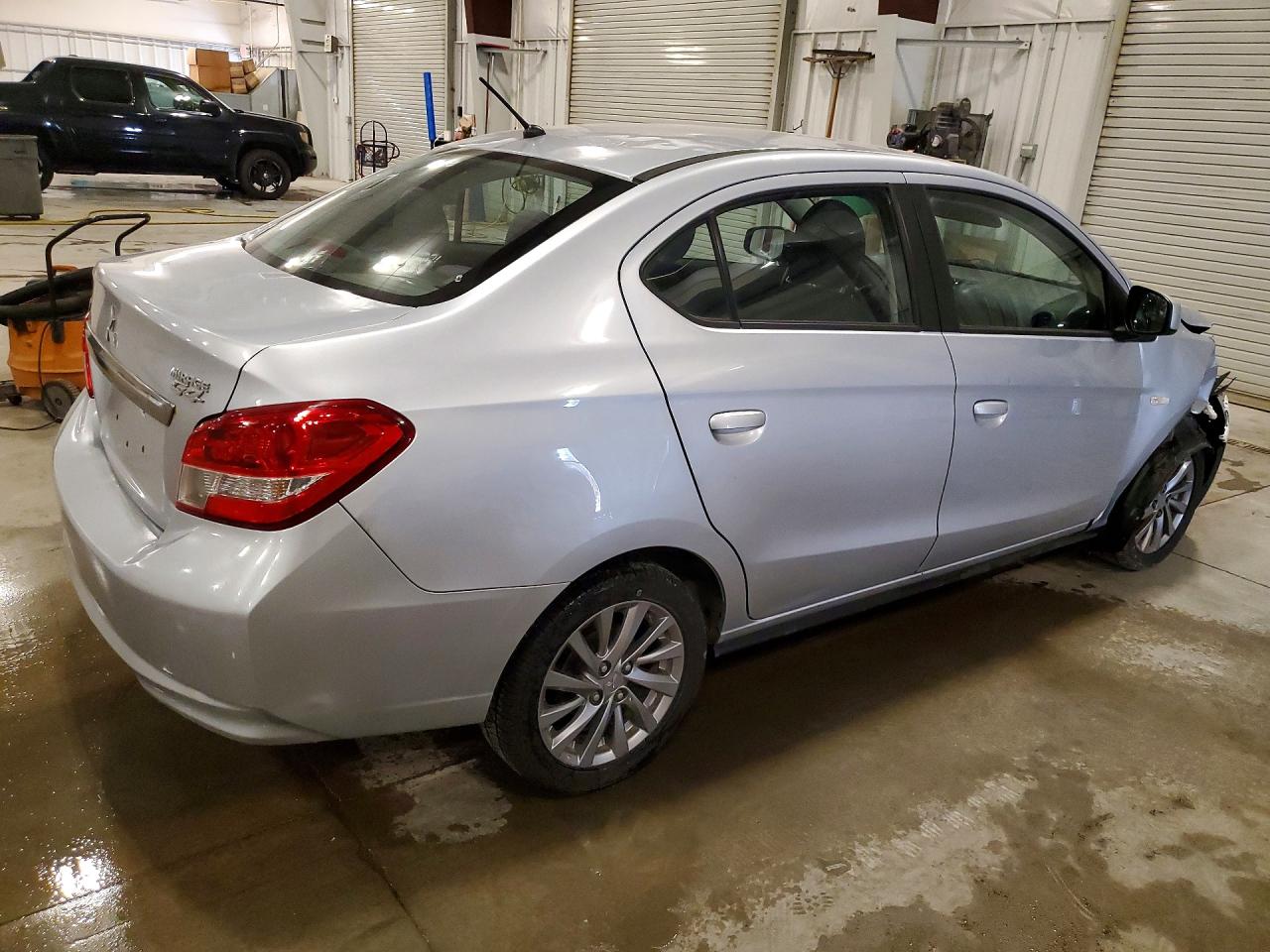 Mitsubishi Mirage G4 Es