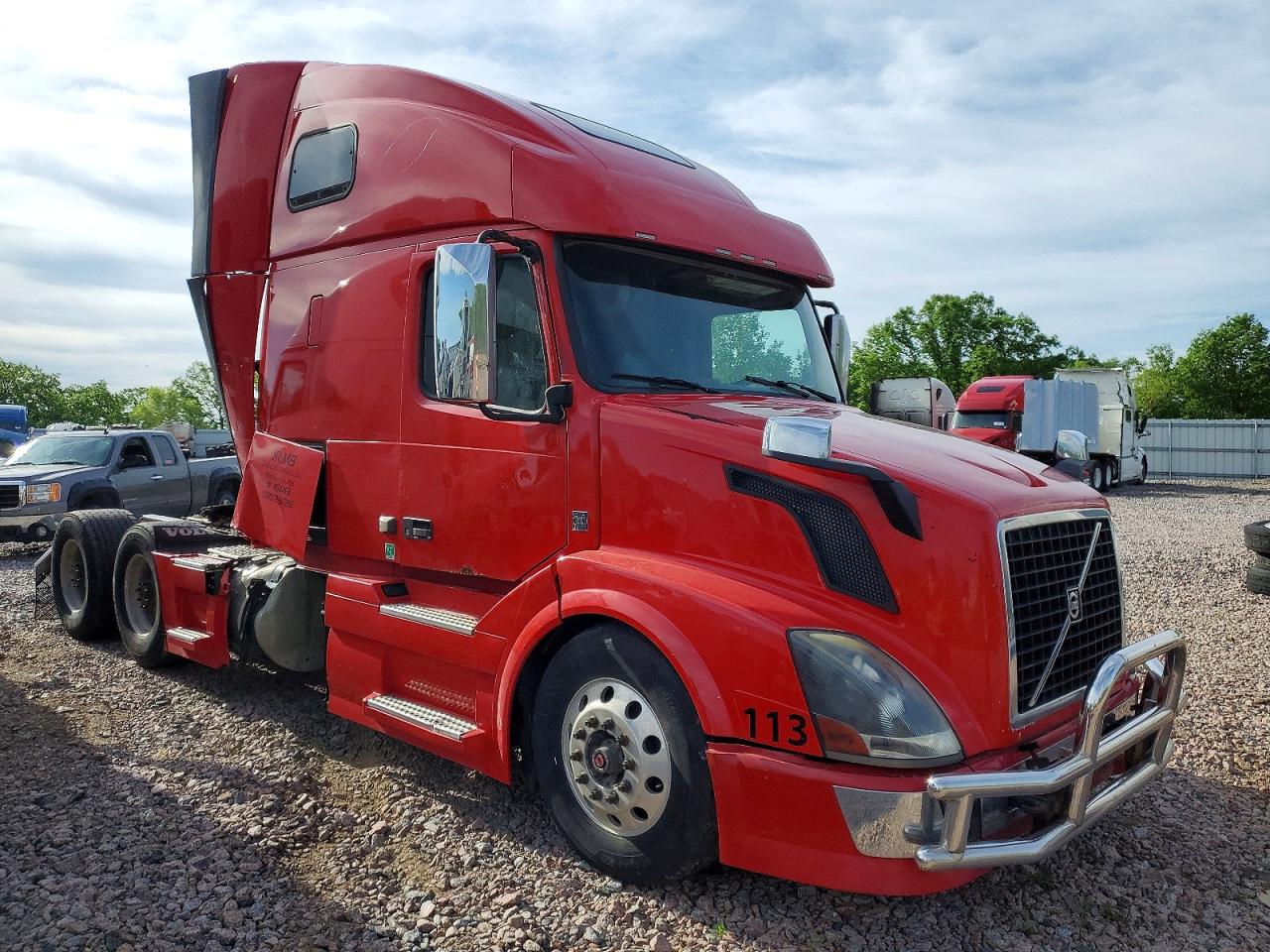 Salvage Volvo Vnl Image