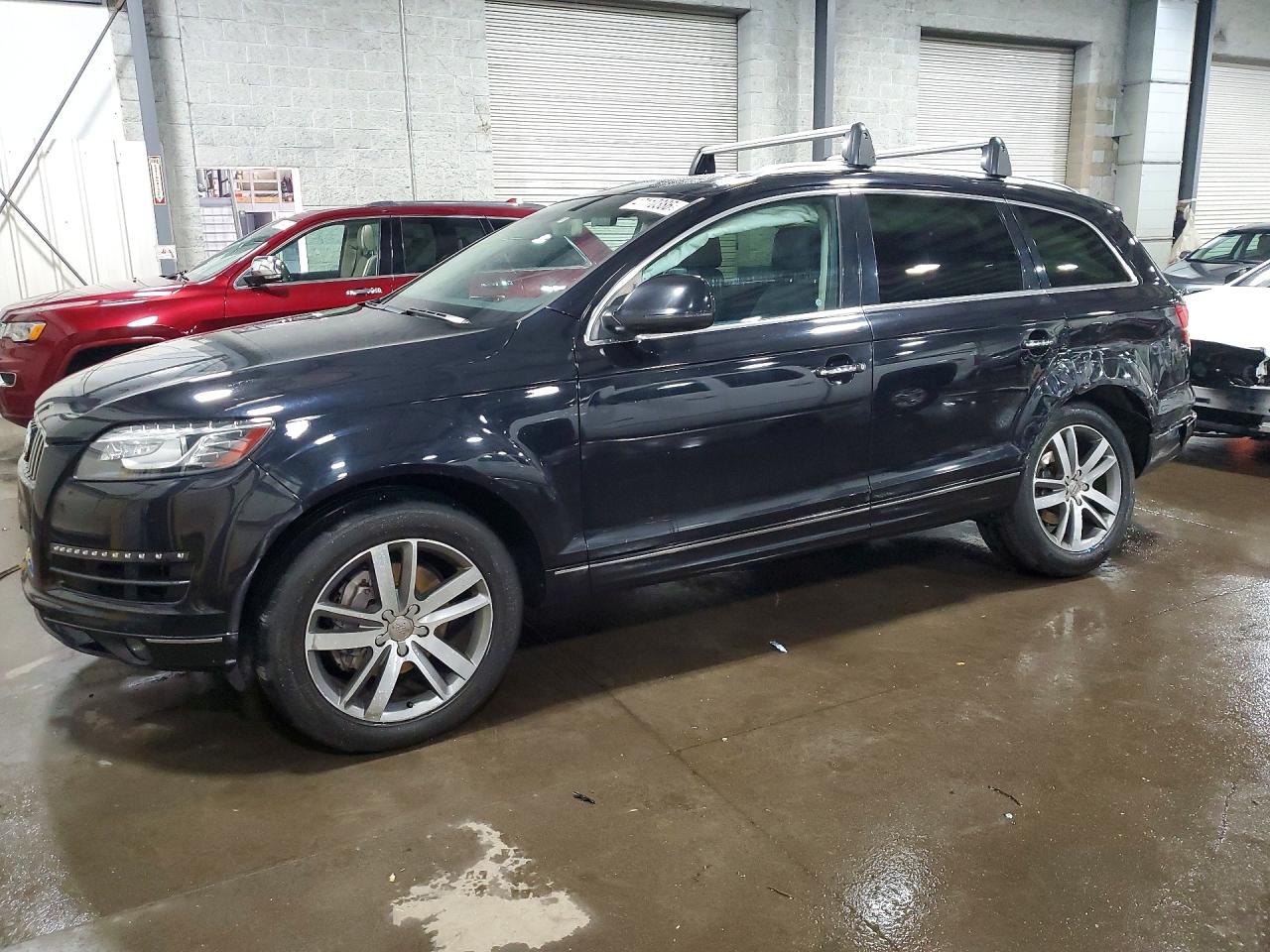 Salvage Audi Q7 Image