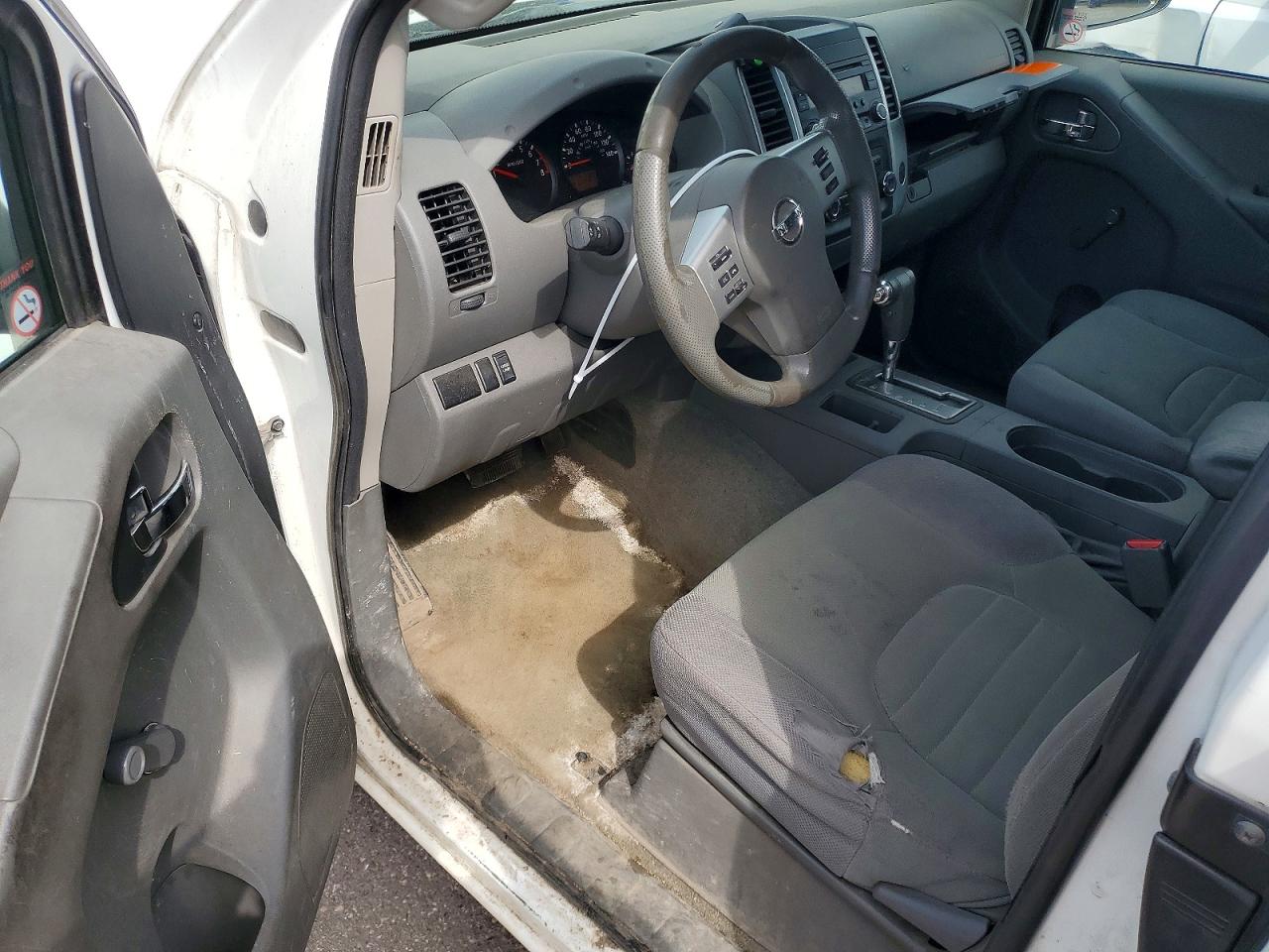 Nissan Frontier S