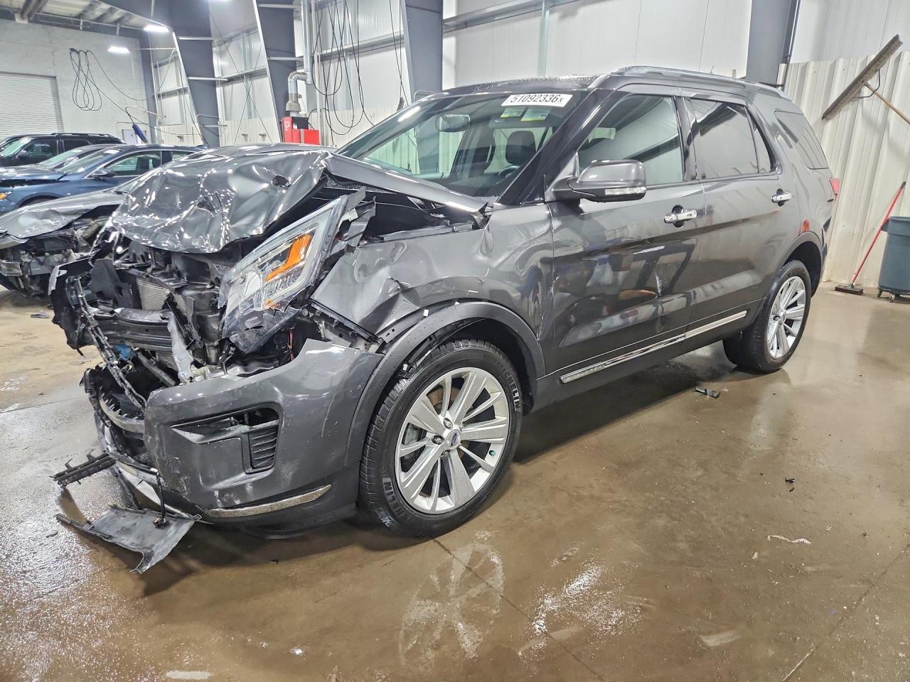 Salvage Ford Explorer Image