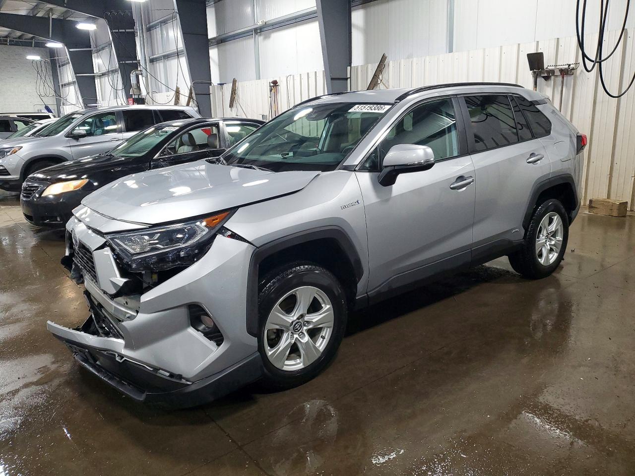 Salvage Toyota RAV4 Image