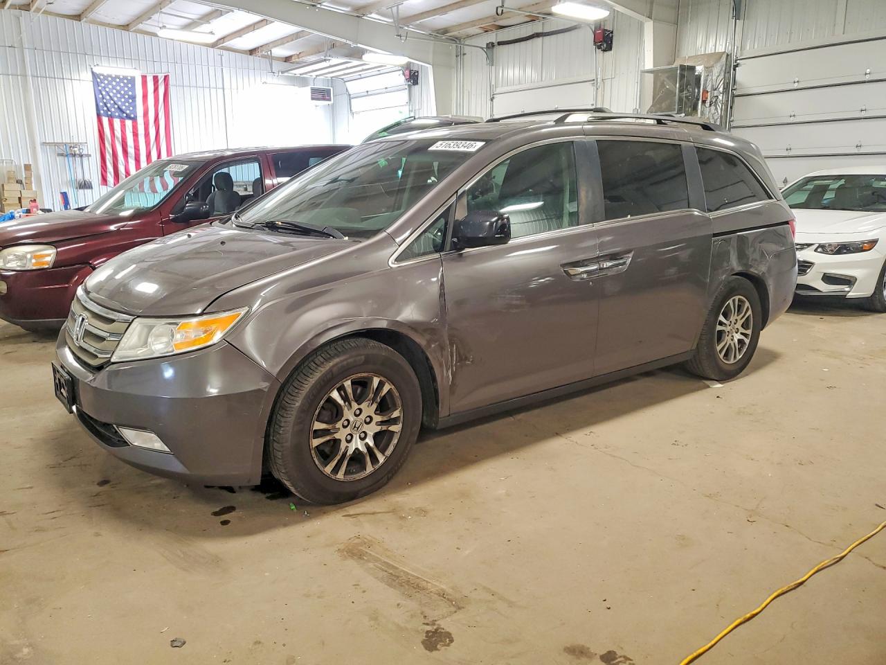 Salvage Honda Odyssey Image