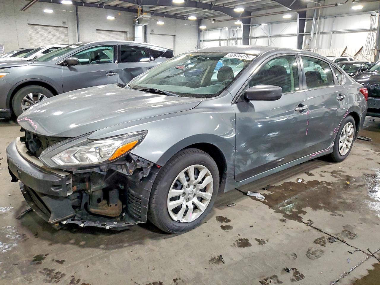 Salvage Nissan Altima Image