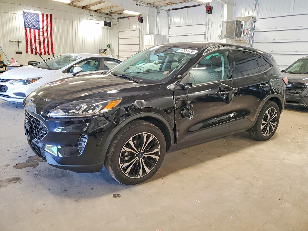 Salvage Ford Escape Image