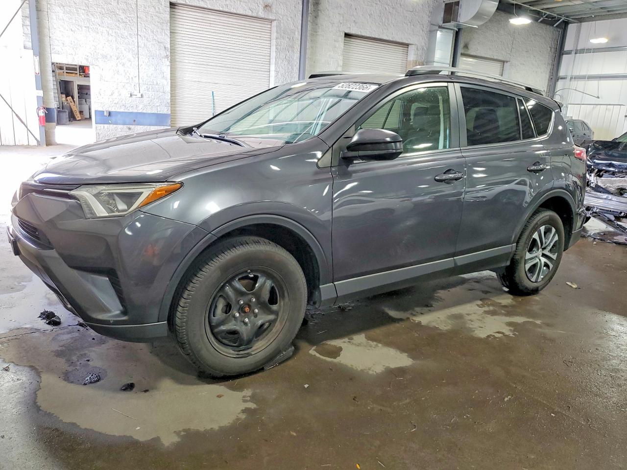 Salvage Toyota RAV4 Image