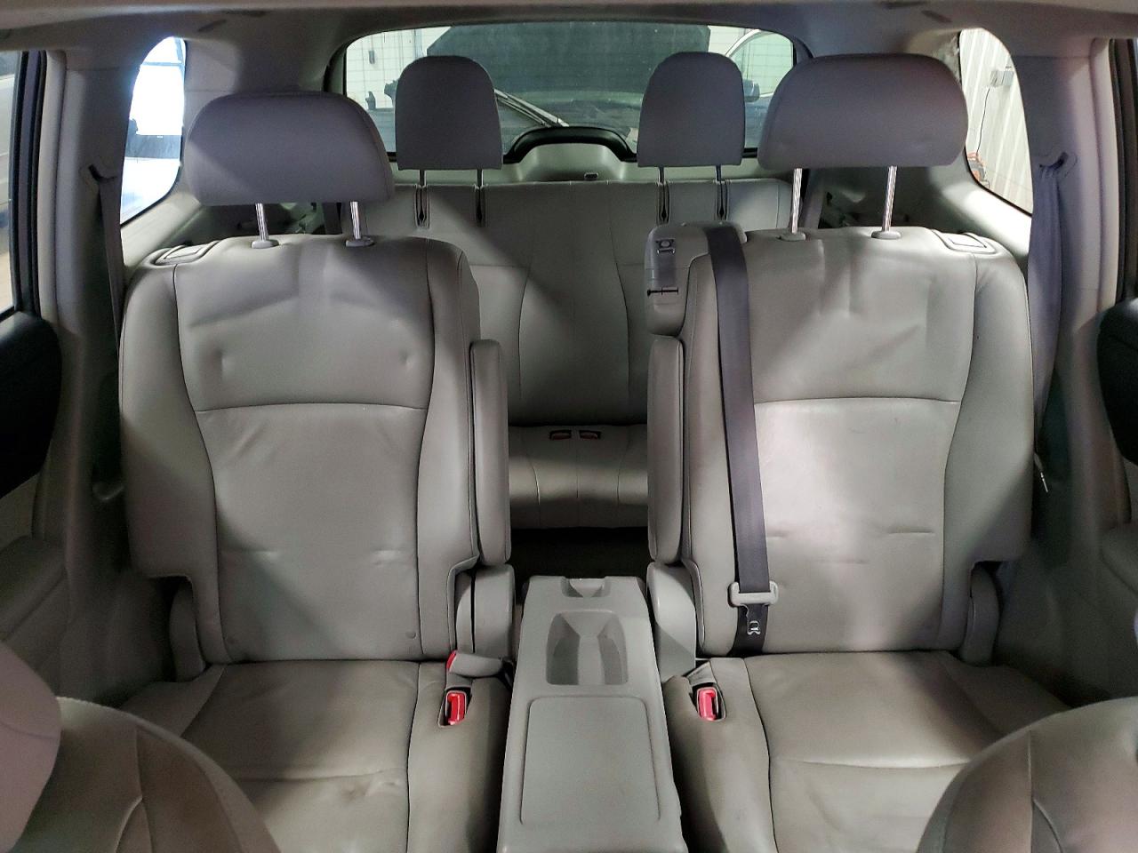 Toyota Highlander Sport