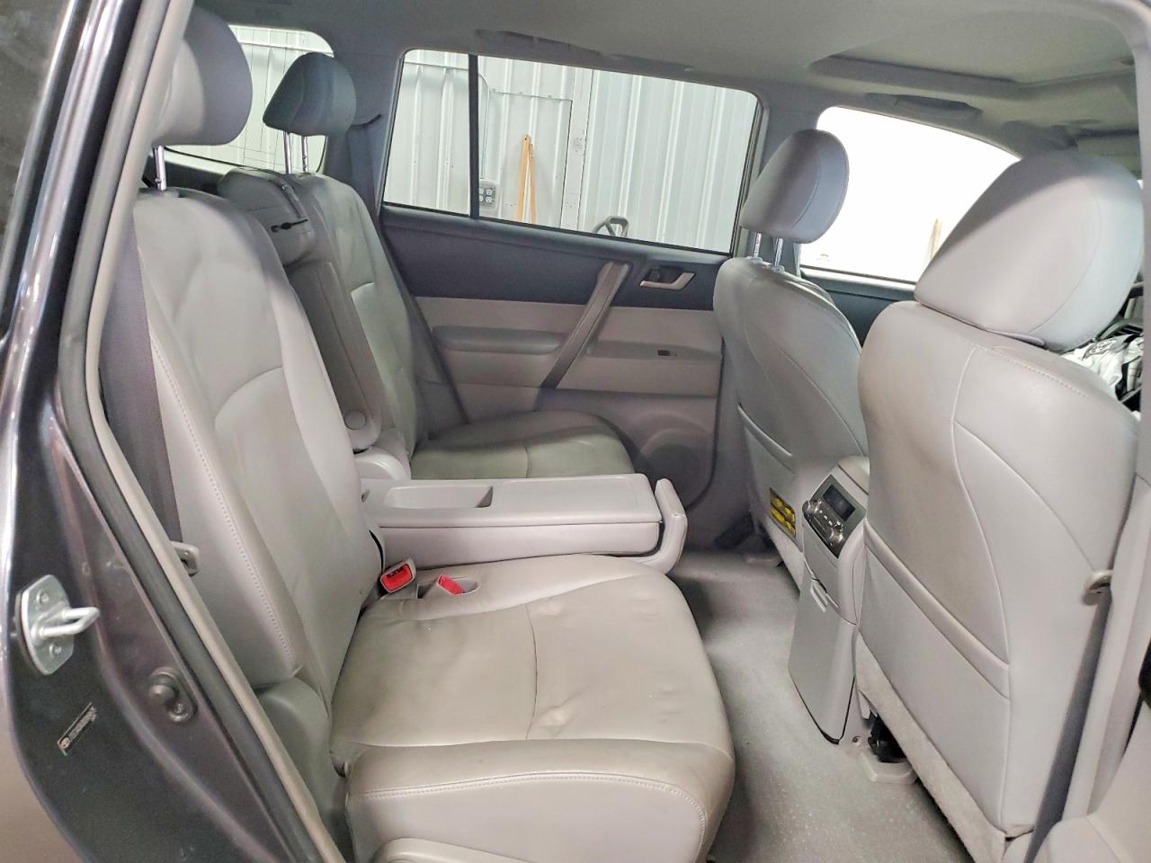 Toyota Highlander Sport