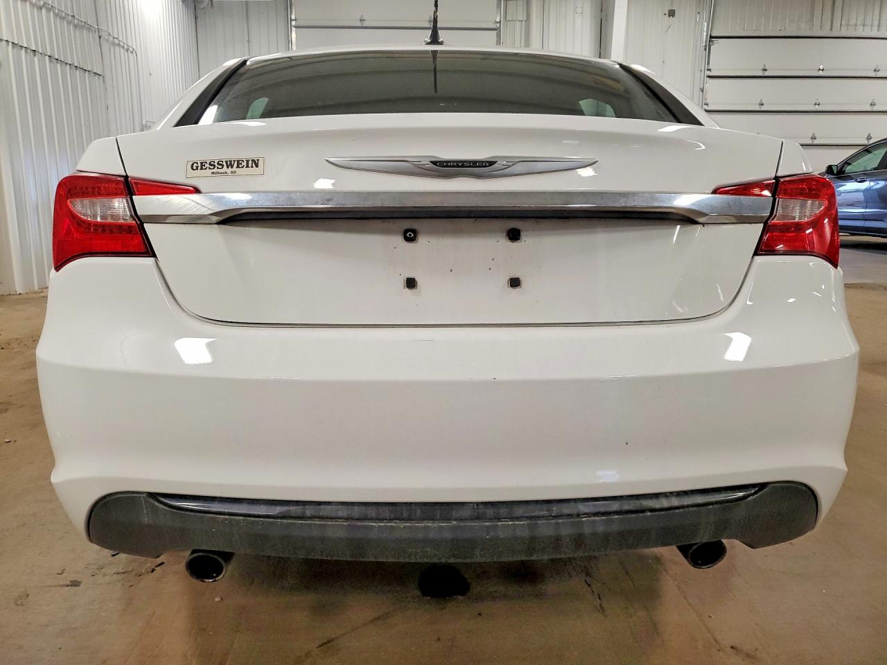 Chrysler 200