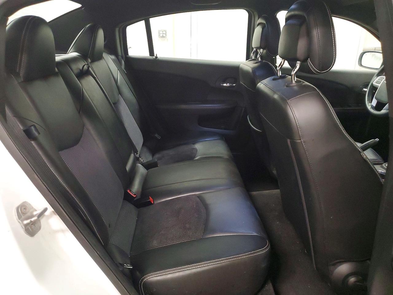 Chrysler 200