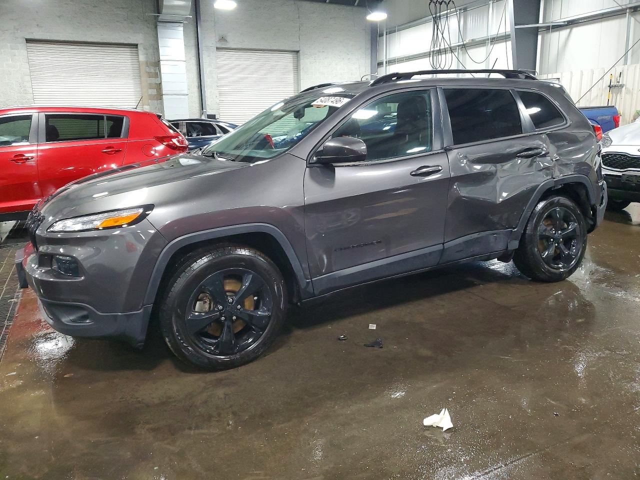 Salvage Jeep Cherokee Image