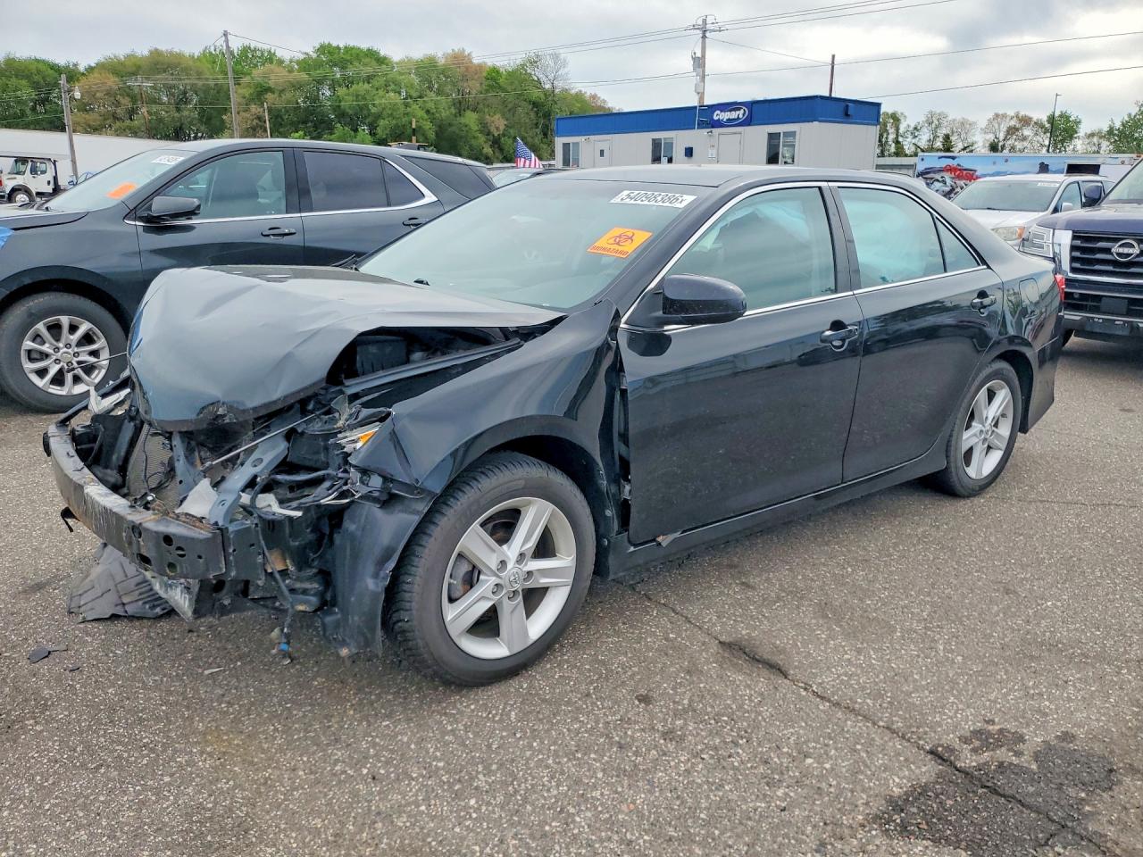 Salvage Toyota Camry Image