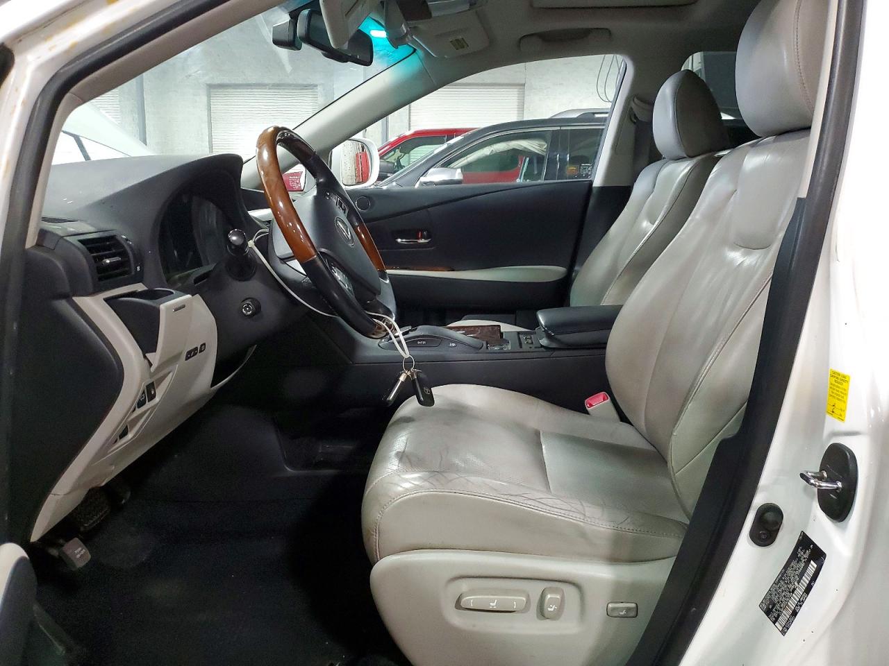 Lexus RX Base