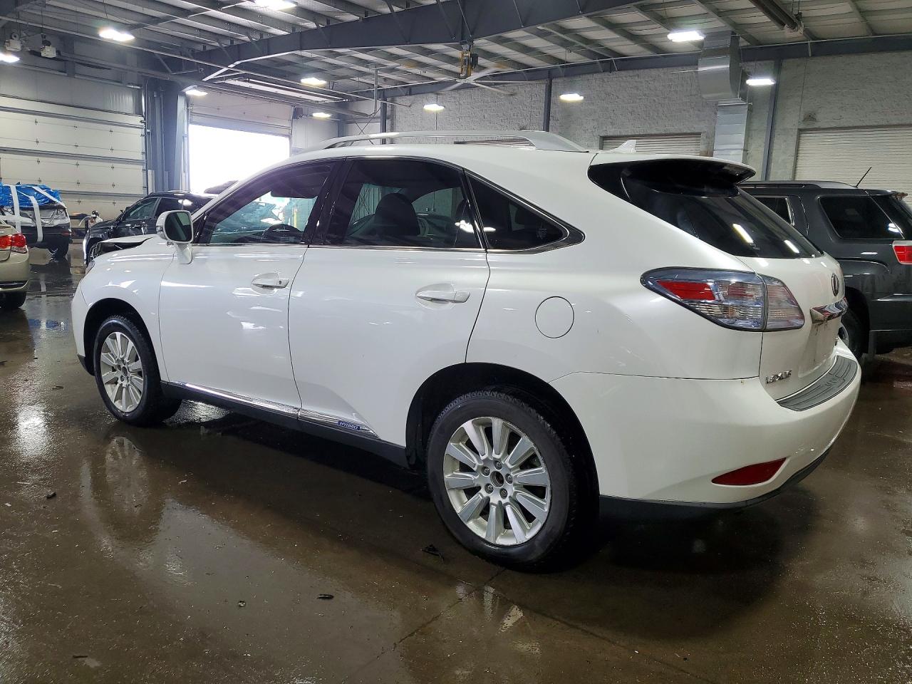 Lexus RX Base