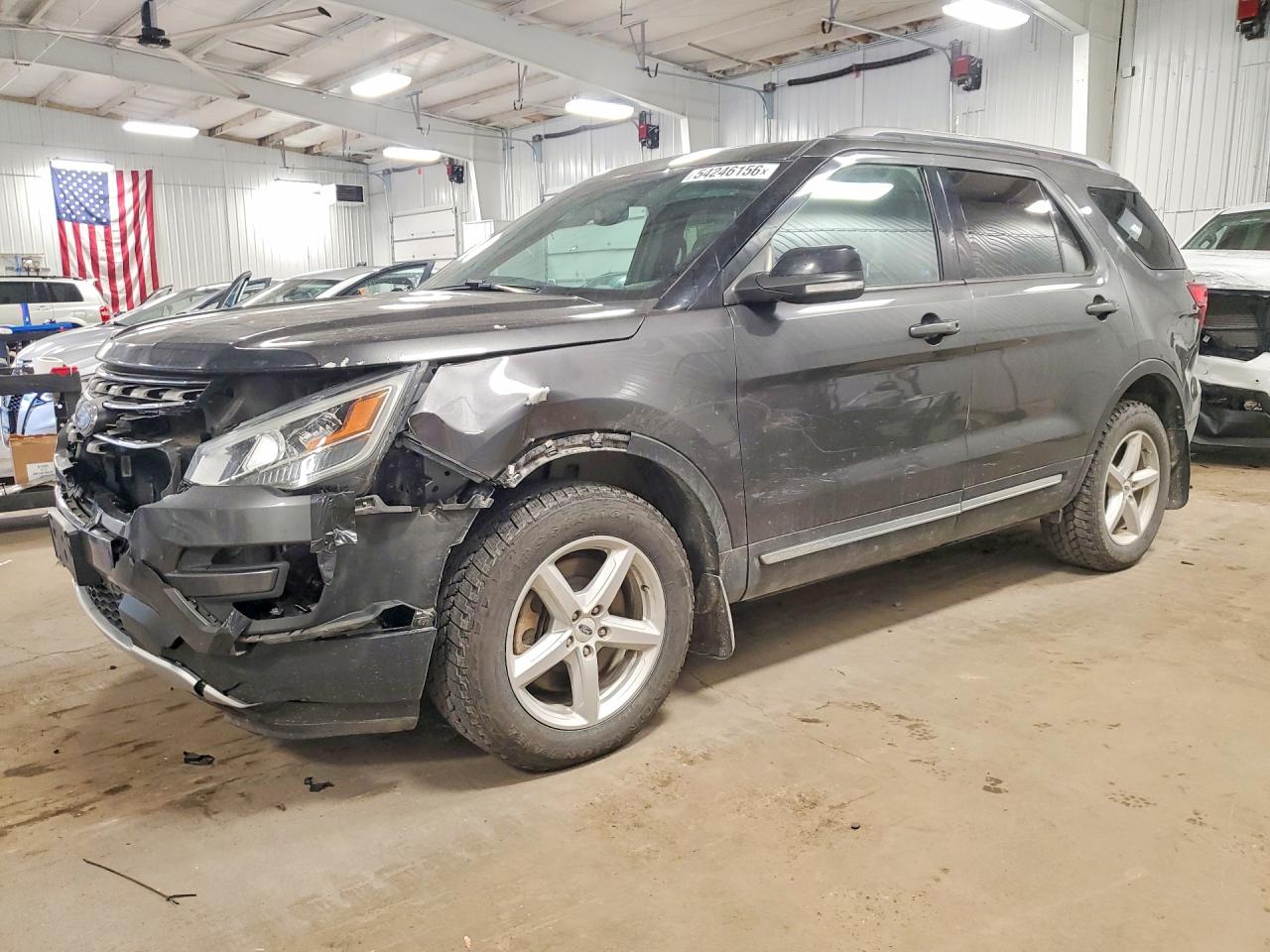 Salvage Ford Explorer Image