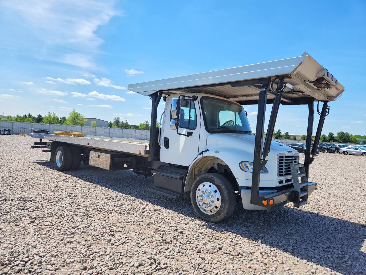 Freightliner M2