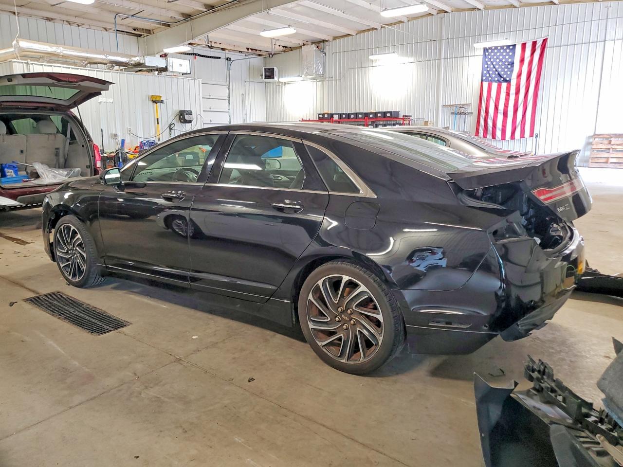 Lincoln MKZ Reserve