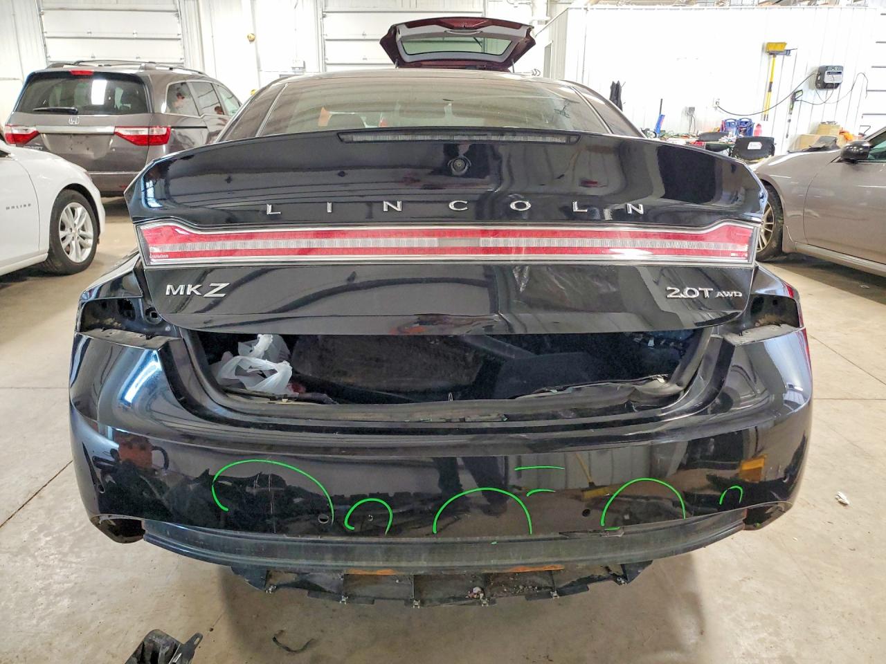 Lincoln MKZ Reserve