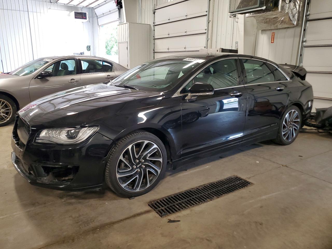 Salvage Lincoln MKZ Image