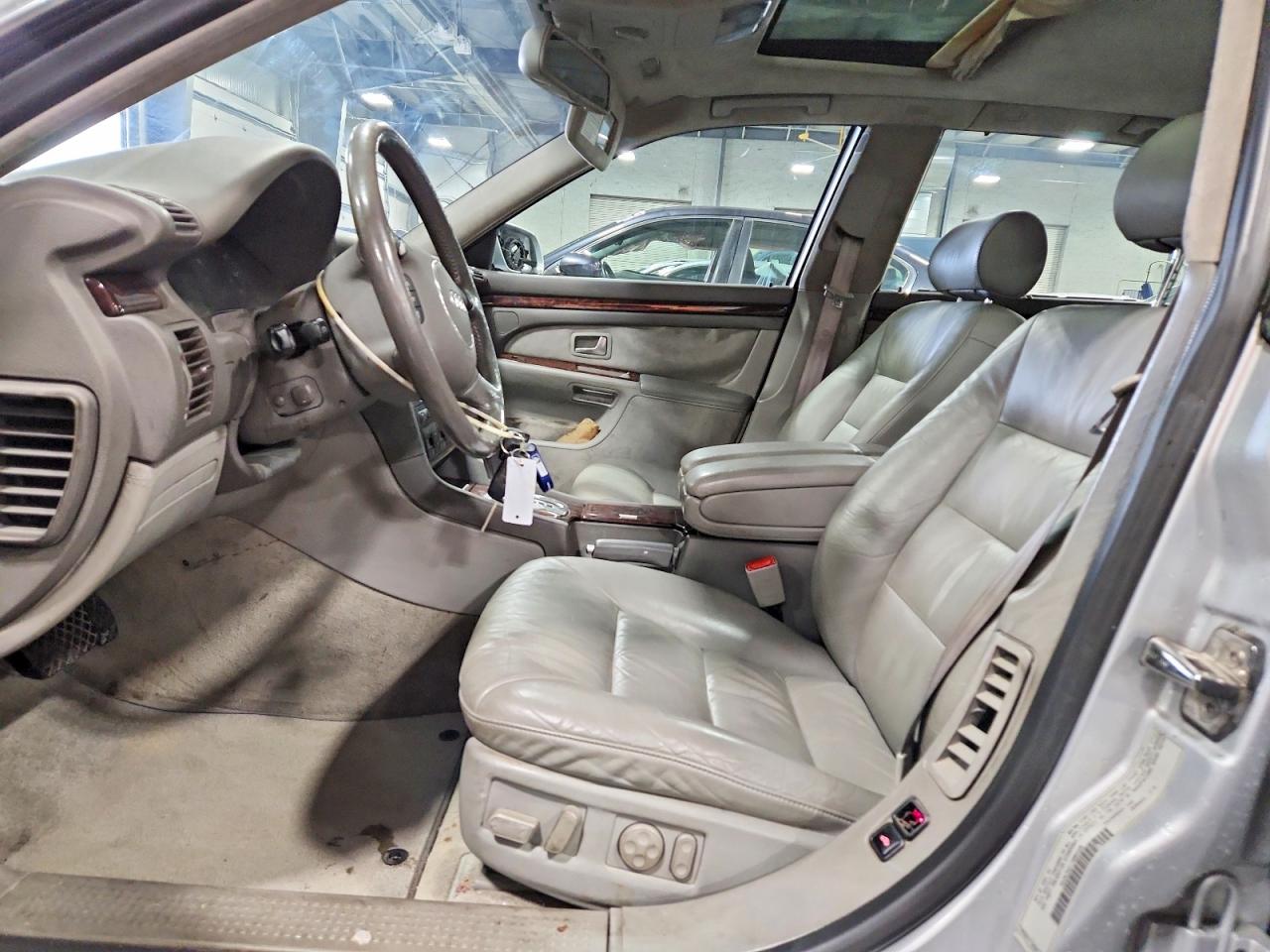Audi A8 L Quattro