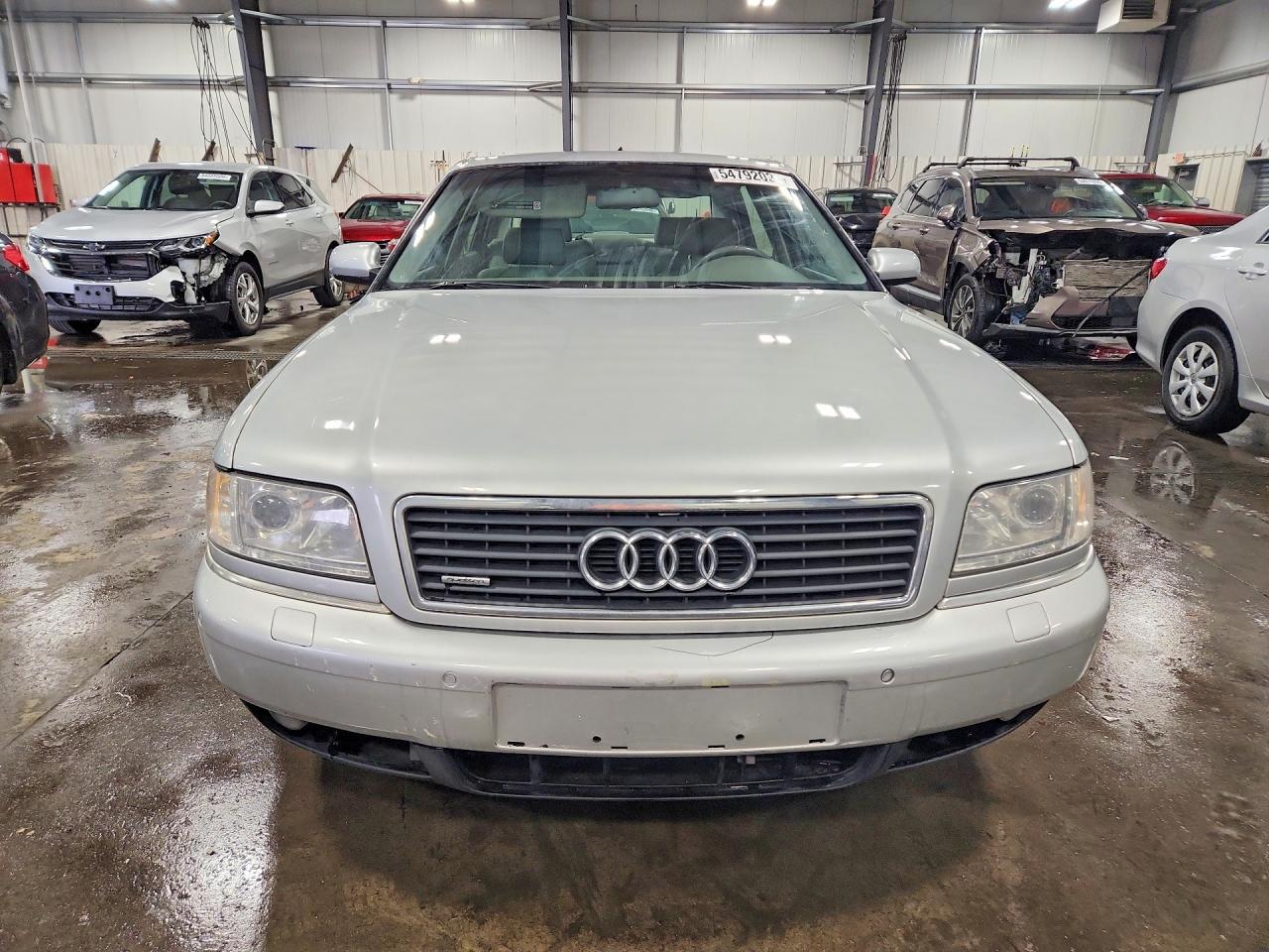 Audi A8 L Quattro