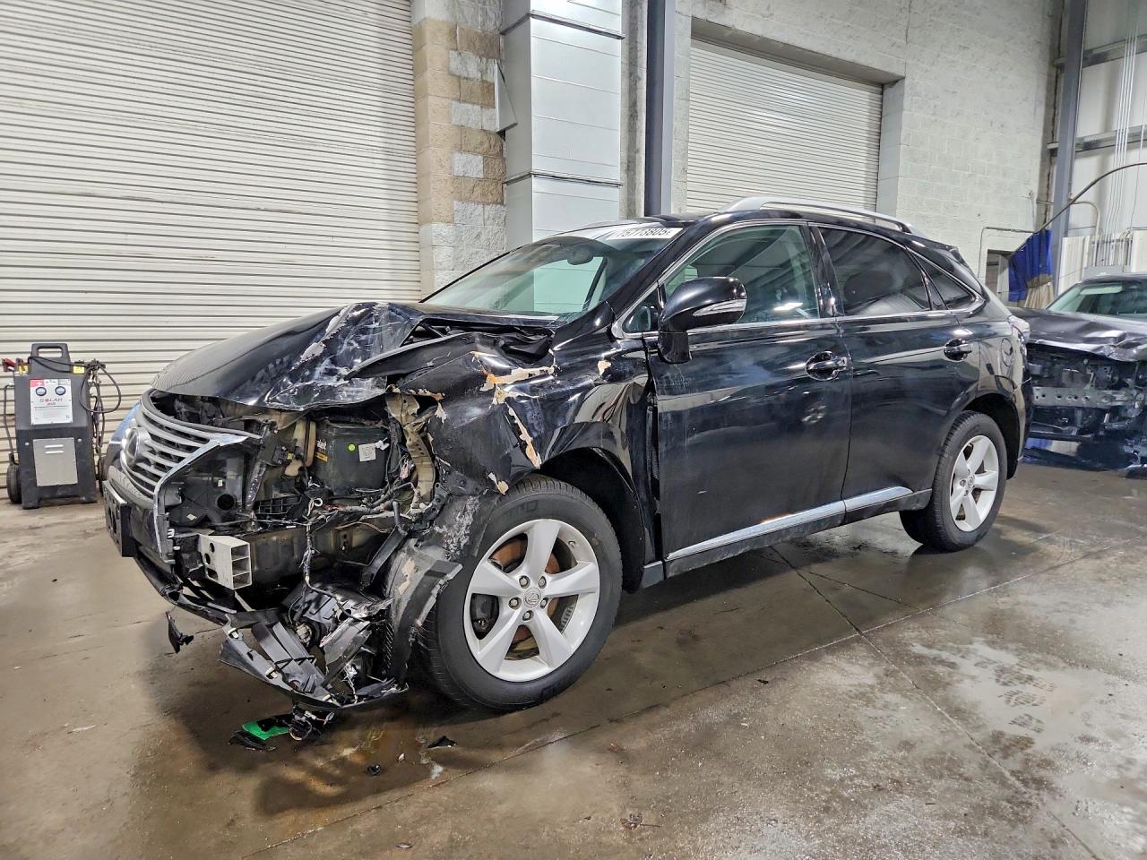 Salvage Lexus RX Image