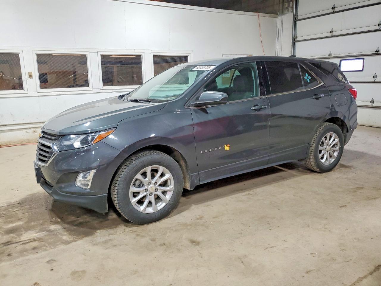 Salvage Chevrolet Equinox Image