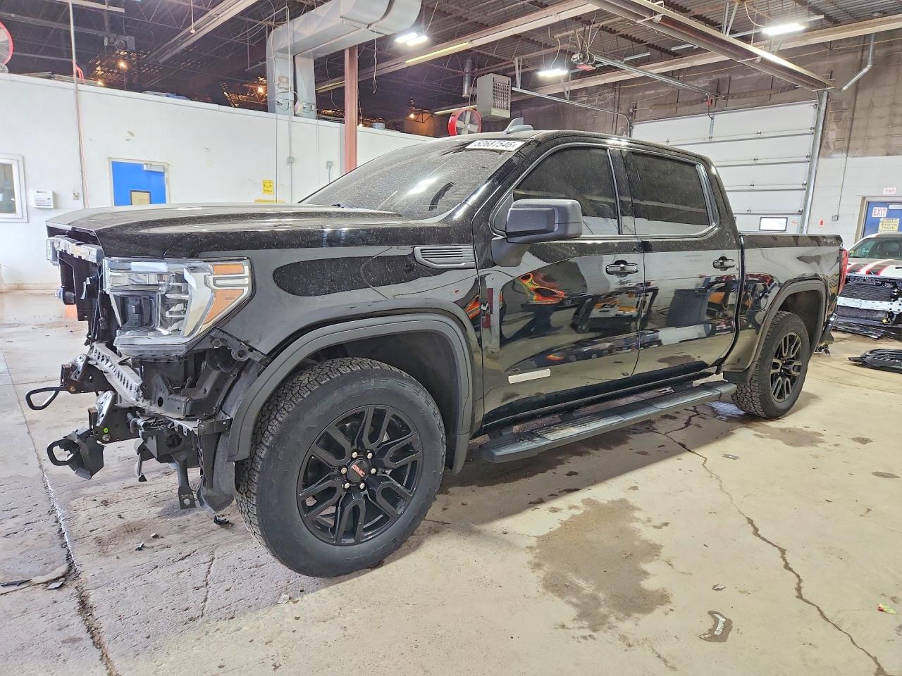 Salvage GMC Sierra Image