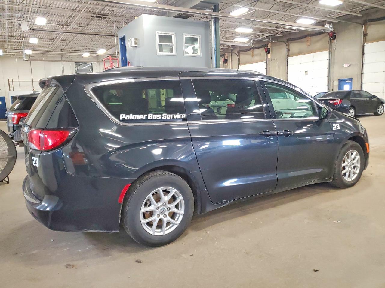 Chrysler Minivan Lxi