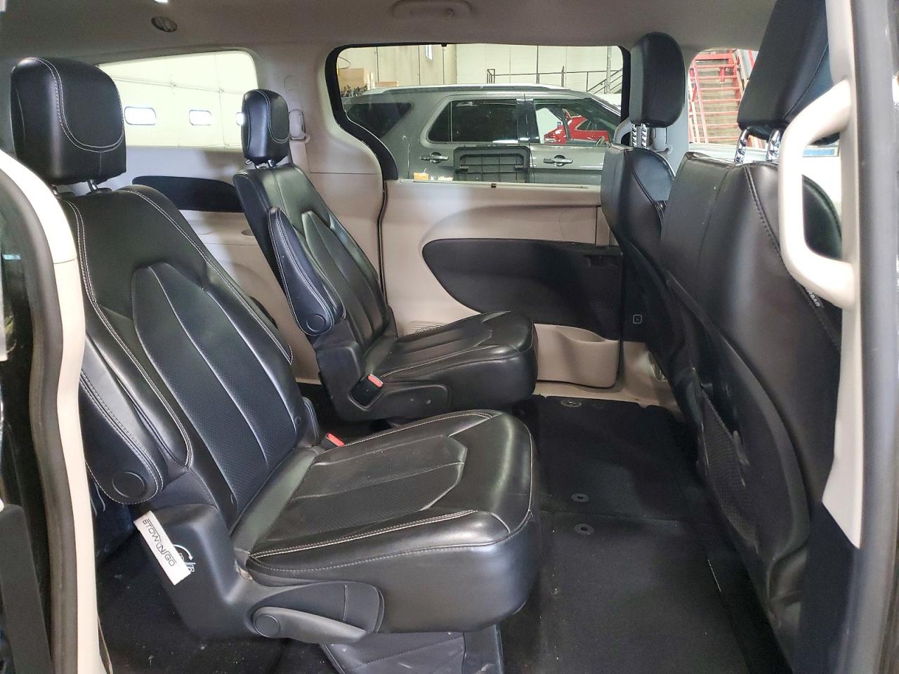 Chrysler Minivan Lxi