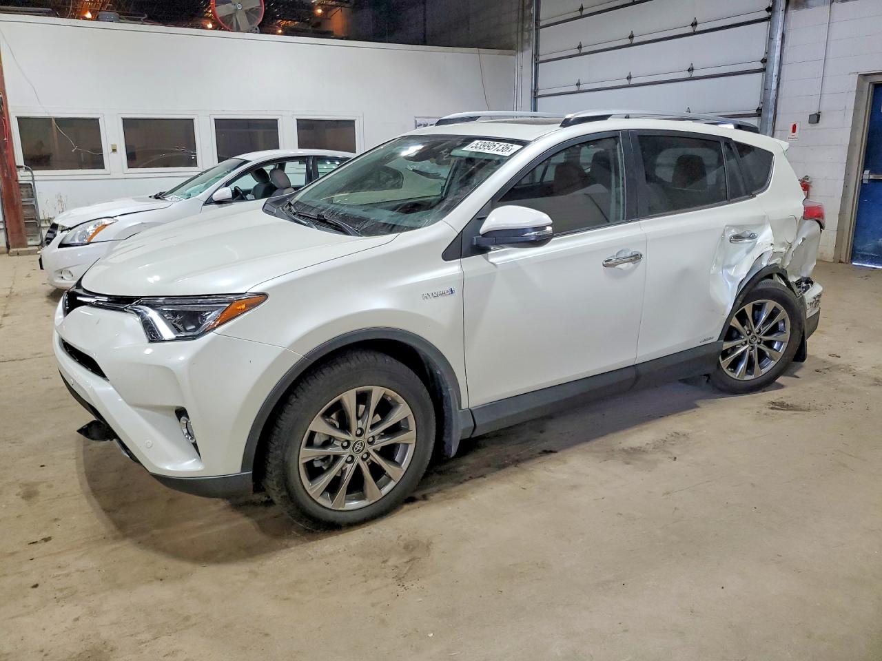Salvage Toyota RAV4 Image