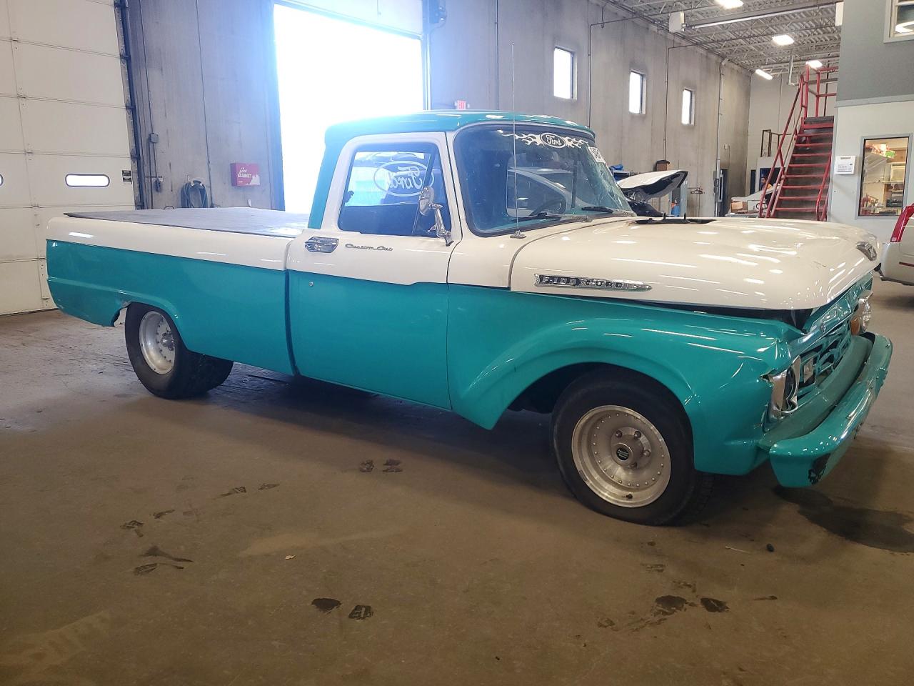 Ford F-100