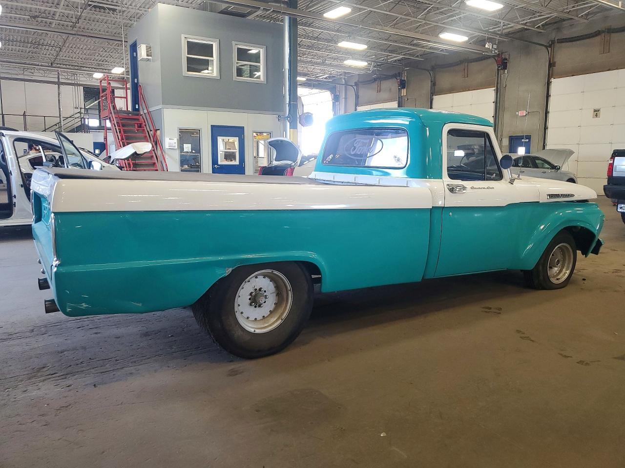 Ford F-100