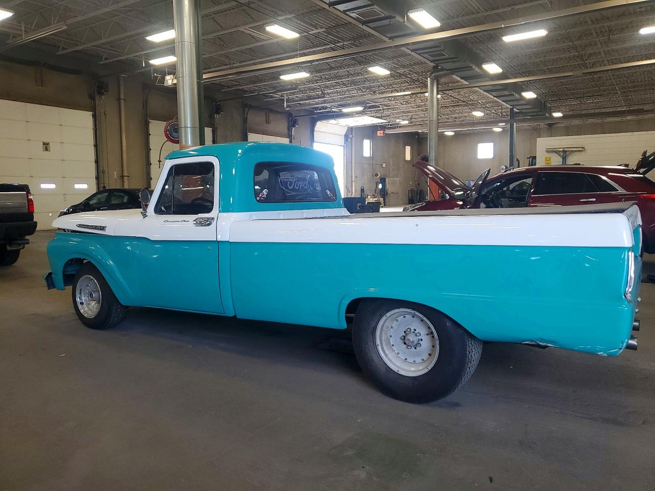 Ford F-100