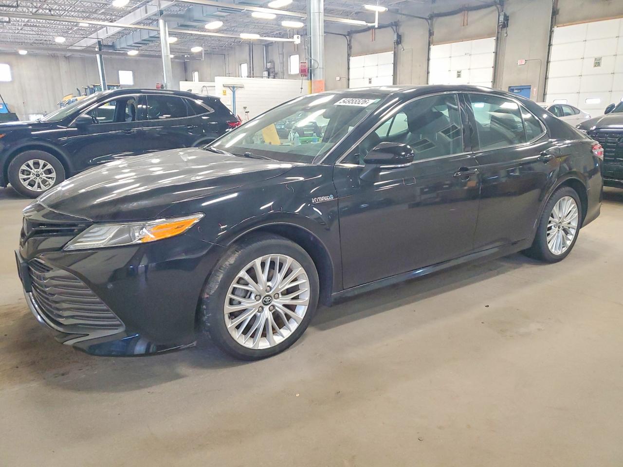 Salvage Toyota Camry Image