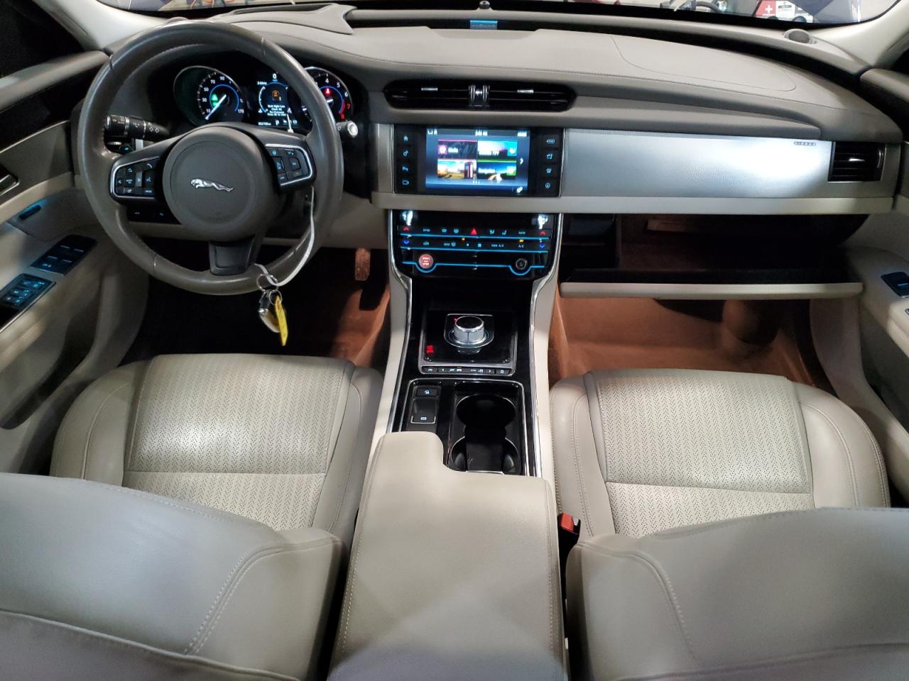 Jaguar XF Prestige