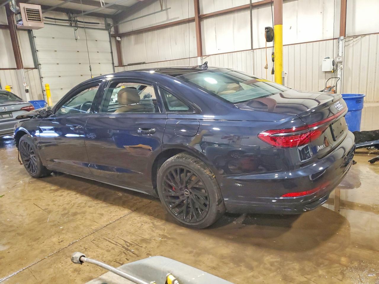 Audi A8 L E