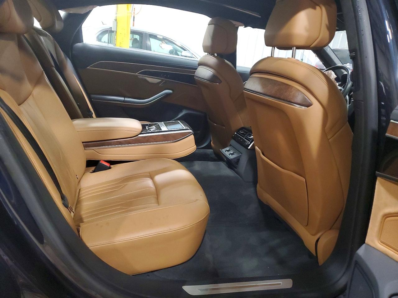 Audi A8 L E