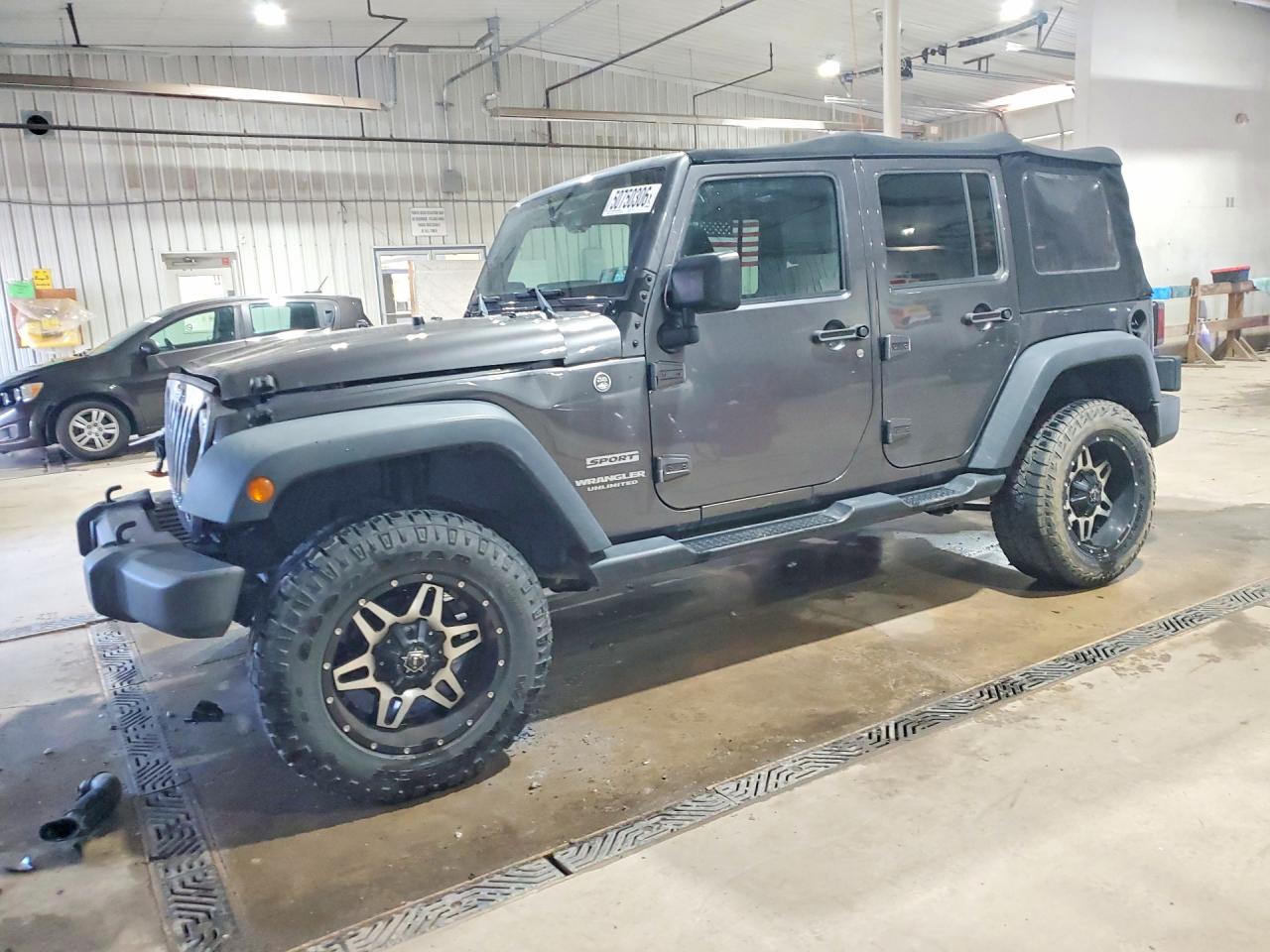 Salvage Jeep Wrangler Image