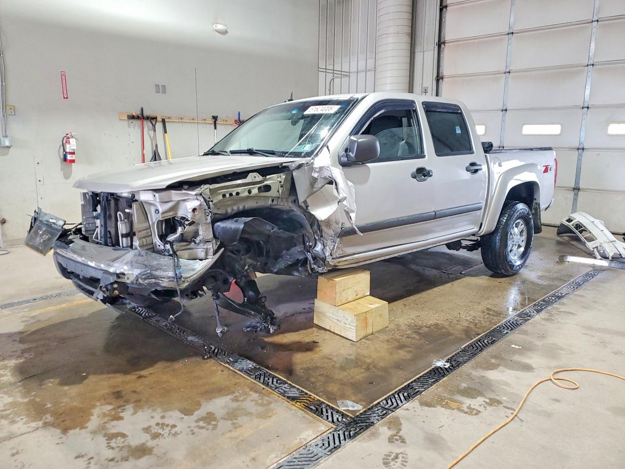 Salvage Chevrolet Colorado Image