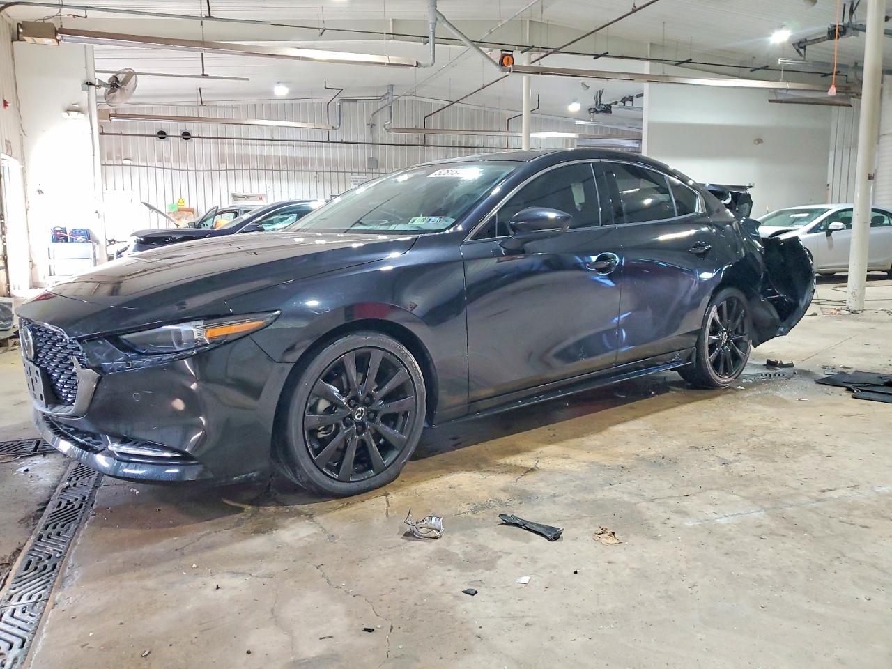 Salvage Mazda 3 Image