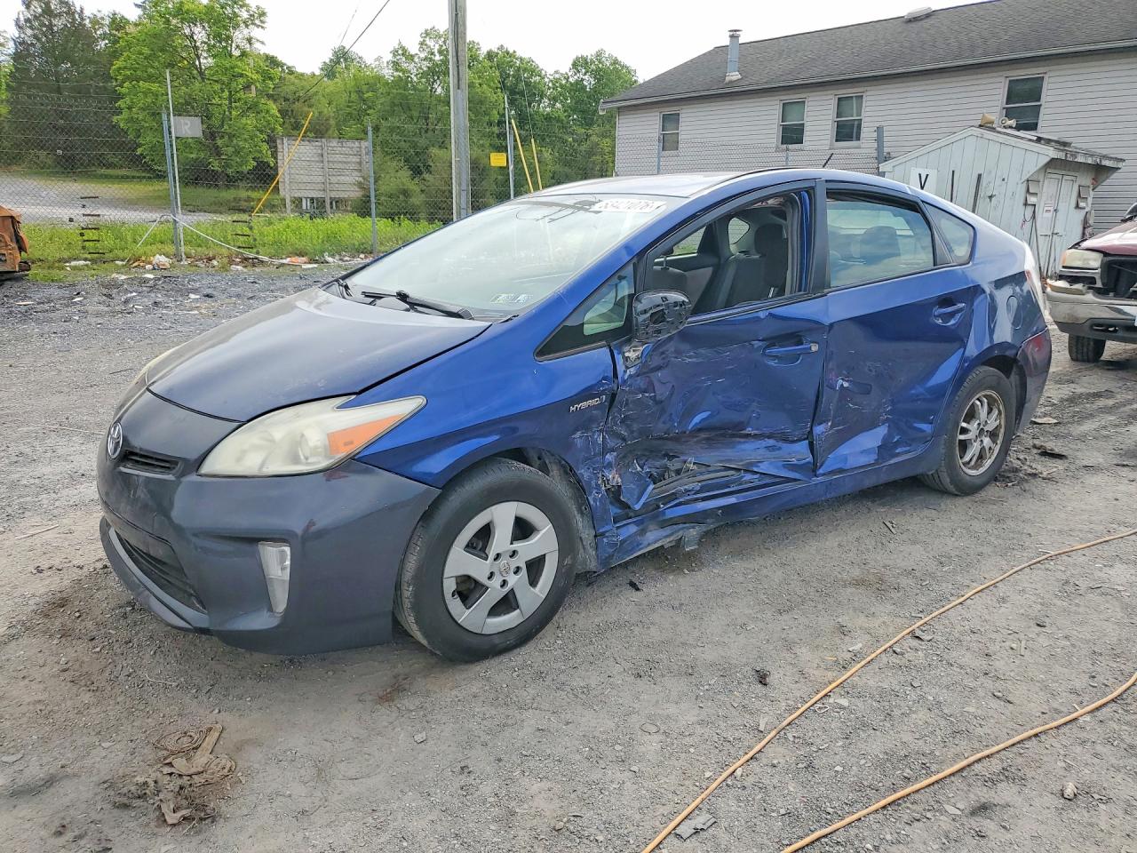 Salvage Toyota Prius Image