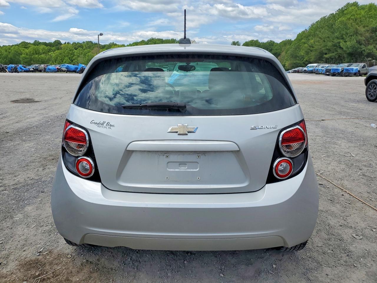 Chevrolet Sonic Ls