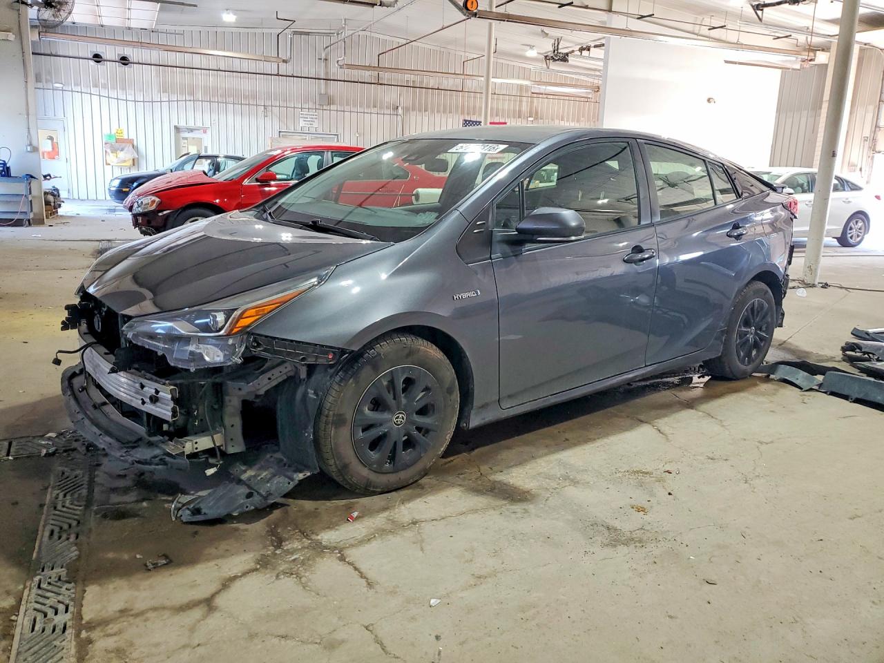 Salvage Toyota Prius Image